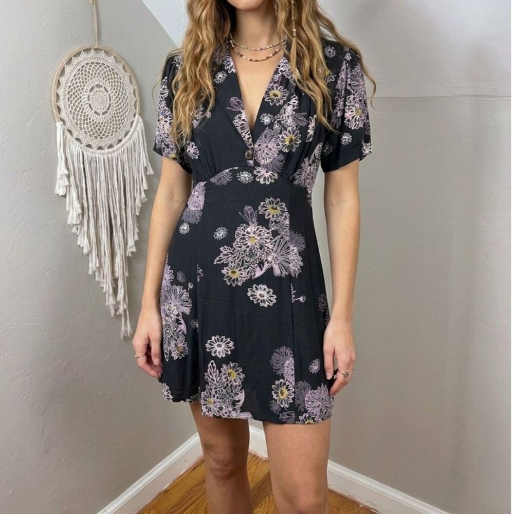 Free People | Black Floral Short Sleeve Mini Dress Size Small